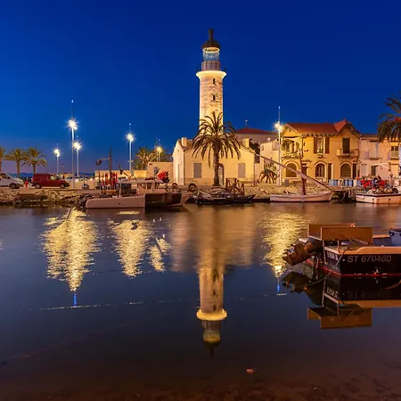 Floralies I-5 By Interhome * ル・グロー・デュ・ロワ